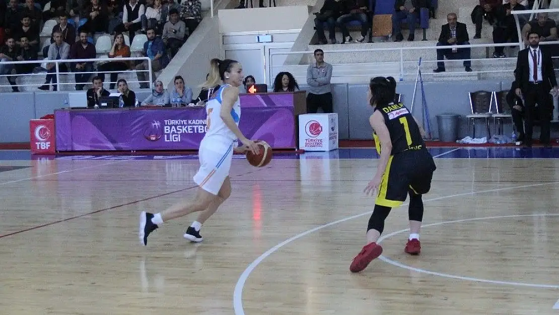 'Kadınlar Basketbol Ligi: Elazığ İl Özel İdare: 79 - Edirnespor: 60'
