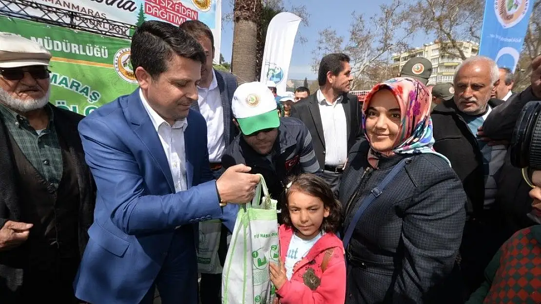 'Kahramanmaraş´ta şehitler anısına fidan dağıtıldı'