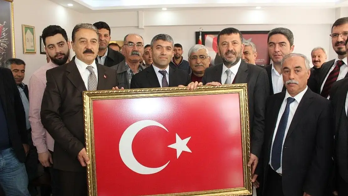 Ağbaba 'Mecliste Herkesin Sesini Duyurmaya Çalışıyorum'