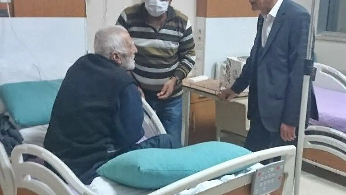'Başkan Özdemir hastaların kandilini kutladı'