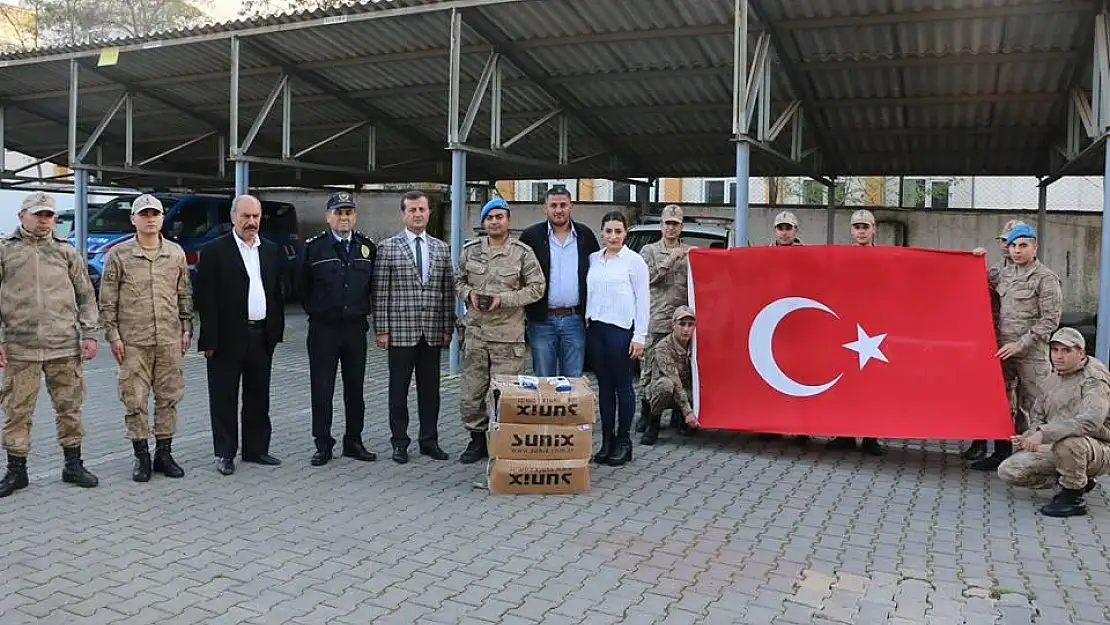 'Afrin´deki Mehmetçiğe 300 powerbank'