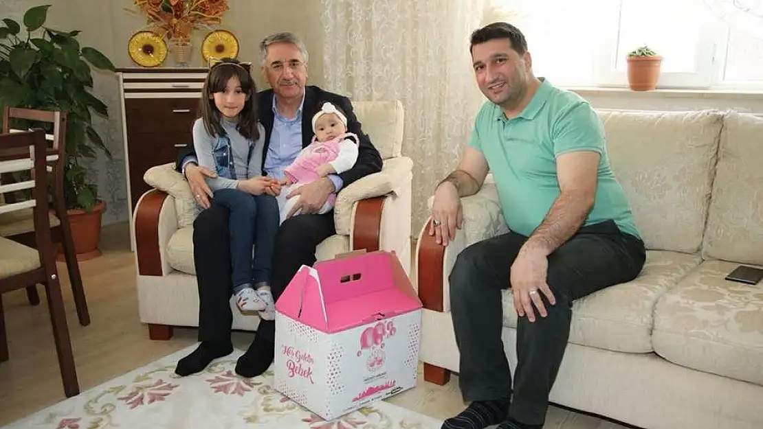 'Belediyeden  `Hoş Geldin Bebek´ paketi'