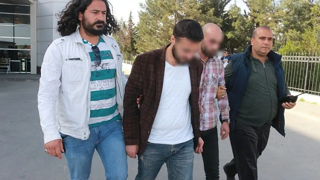 'Piyasaya sahte altın sürmek isteyen şebeke çökertildi'