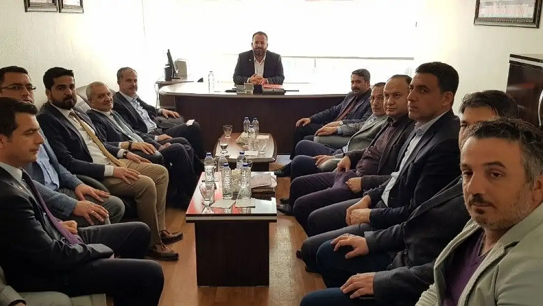 'AK Parti´den Saadet Partisine iadeyi ziyaret'
