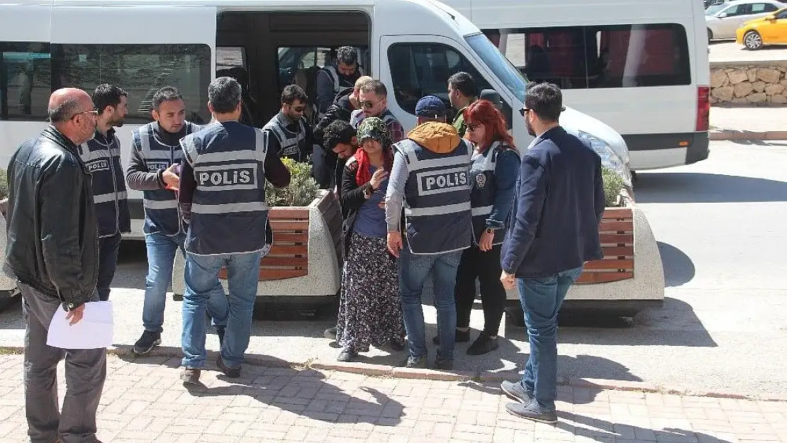 'Çocuklara 36 evi soyduran çete yakalandı'