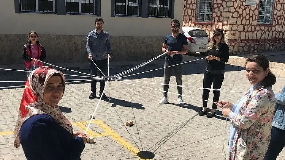 'Öğrenciler zeka oyunlarıyla stres atıyor'