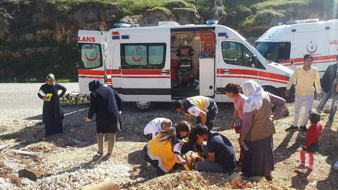 'Otomobil takla attı: 4 yaralı'