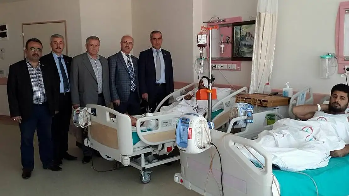 'Sağlık-Sen´den yaralı Mehmetçiklere ziyaret'