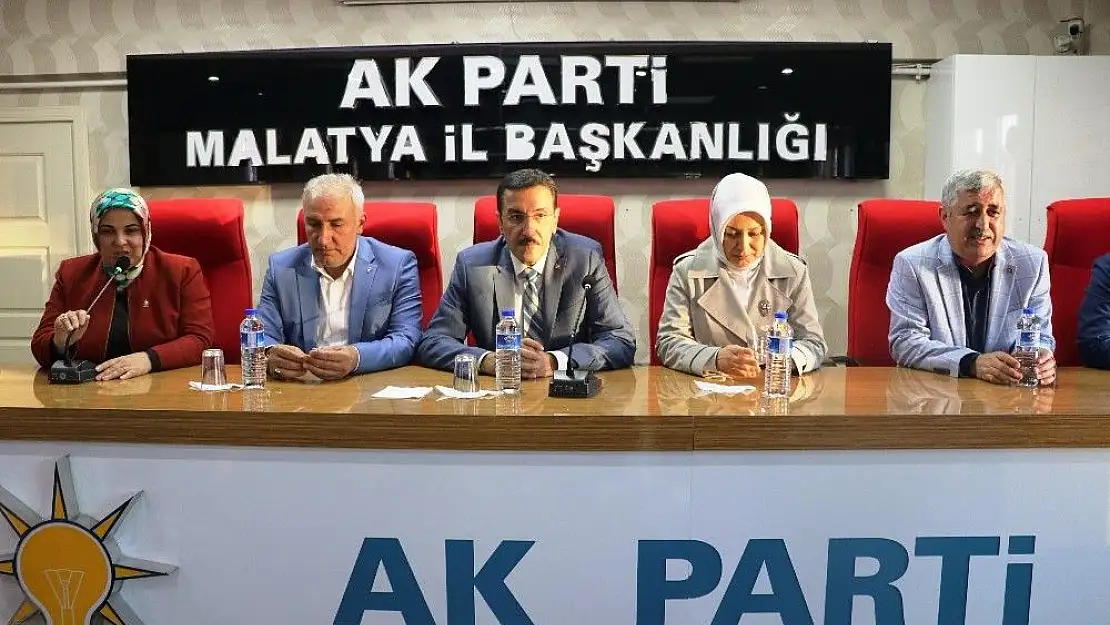 'Bakan Tüfenkci´den AK Parti Kadın Kolları´na ziyaret'