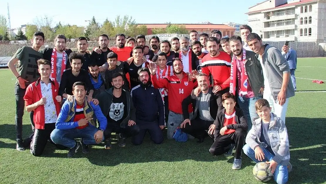 'Rüstemapaşaspor namağlup BAL´da'