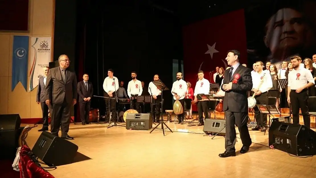 'Adıyaman´da `Yiğitlerin Türküsü´ adlı konser düzenledi'
