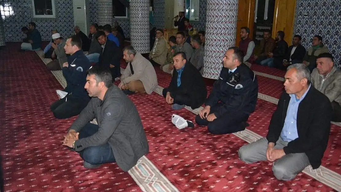 'Kahramanmaraş´ta şehit polisler için mevlit okutuldu'