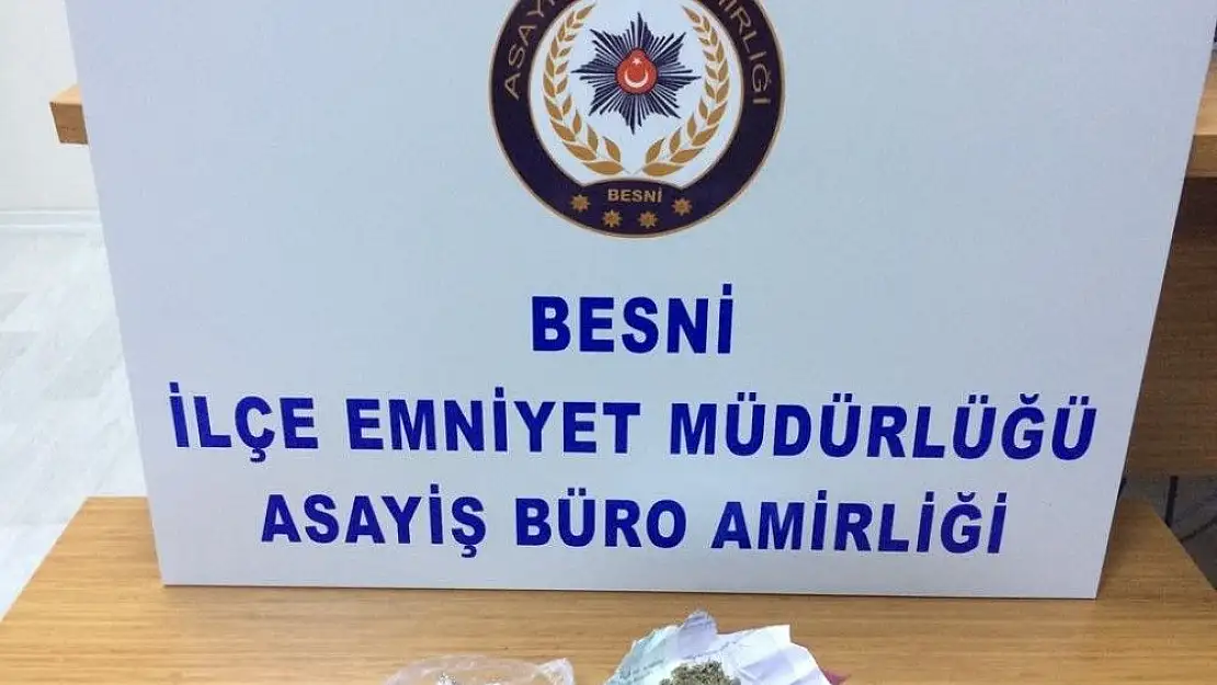 'Durdurulan otomobilden uyuşturucu ele geçirildi'