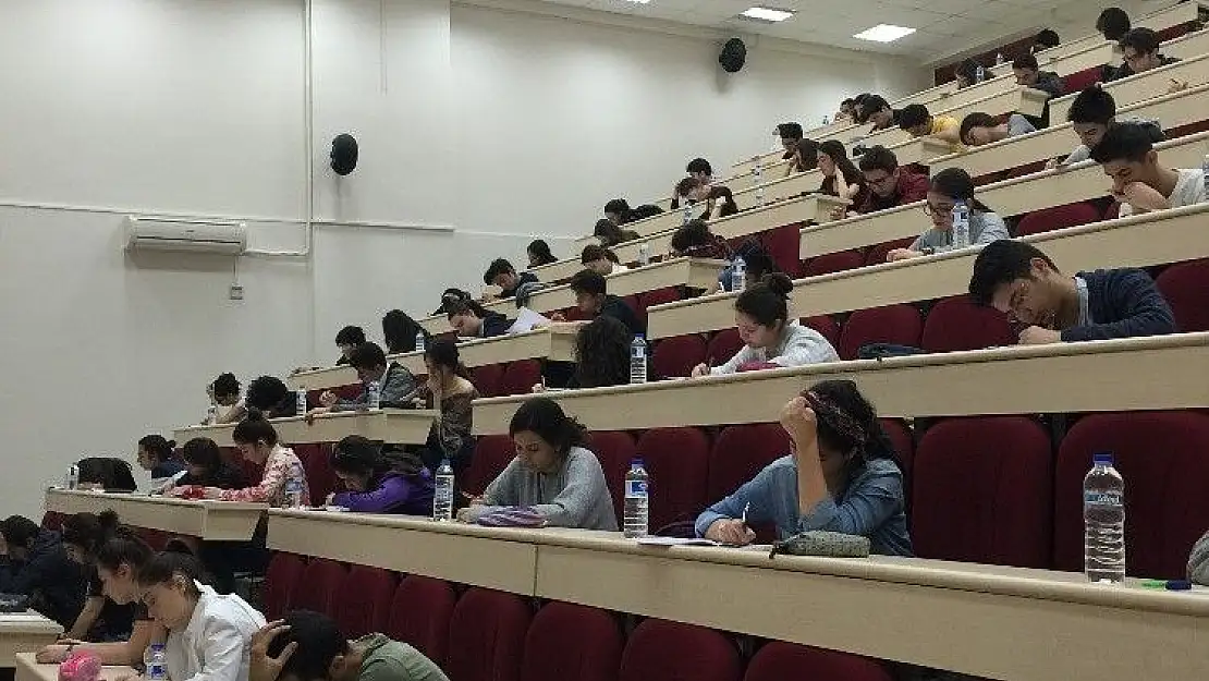 'Öğrencilerin YKS provası'