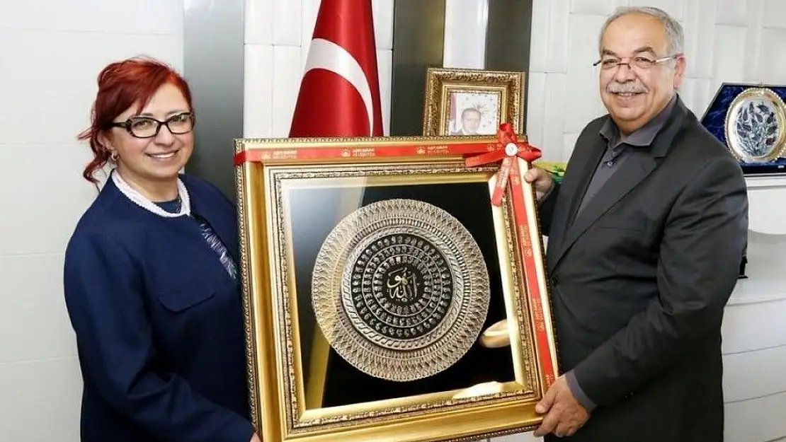 'Prof. Dr. Edibe Sözen ile Başkan Kutlu bir araya geldi'