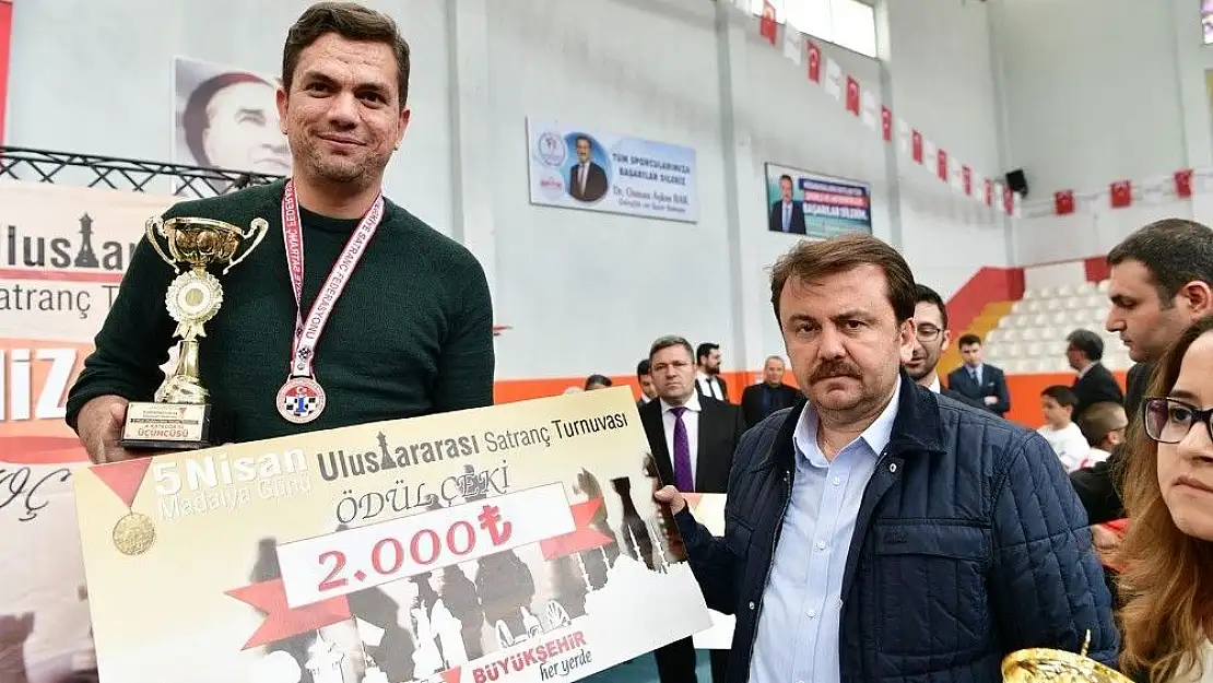 'Uluslararası 5 Nisan Madalya Günü Satranç Turnuvası sona erdi'