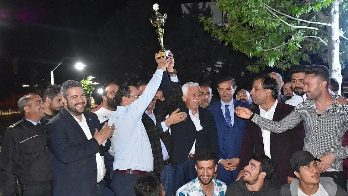 'Kahta Diriliş Spora 500 Bin TL destek'