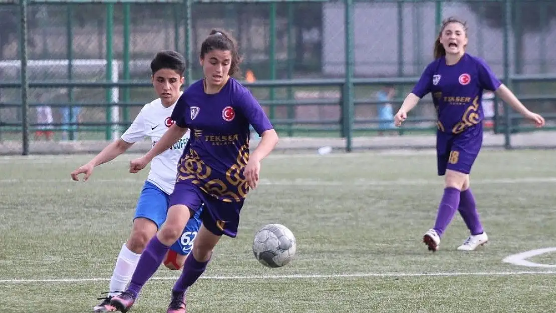 'Türkiye Kadınlar 2 ve 3. futbol ligleri terfi maçları'