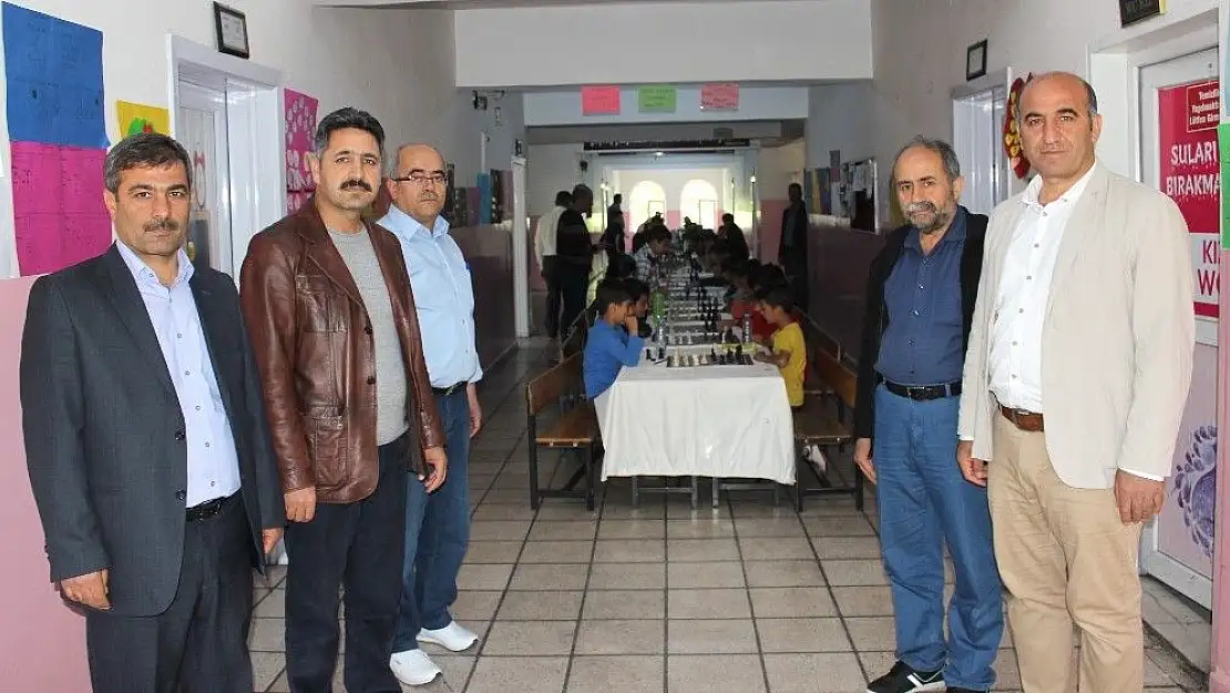 'Cumhuriyet Satranç Turnuvası başladı'