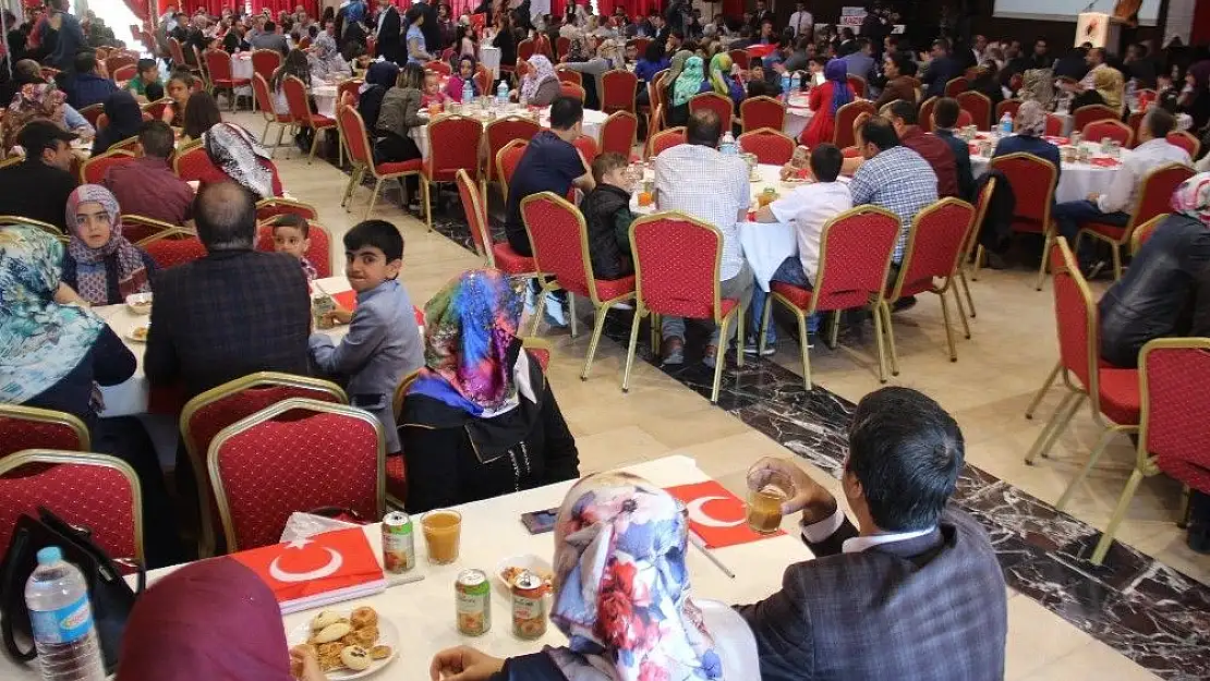 'Elazığ´da ''Taşerona elveda kadroya merhaba'' programı'