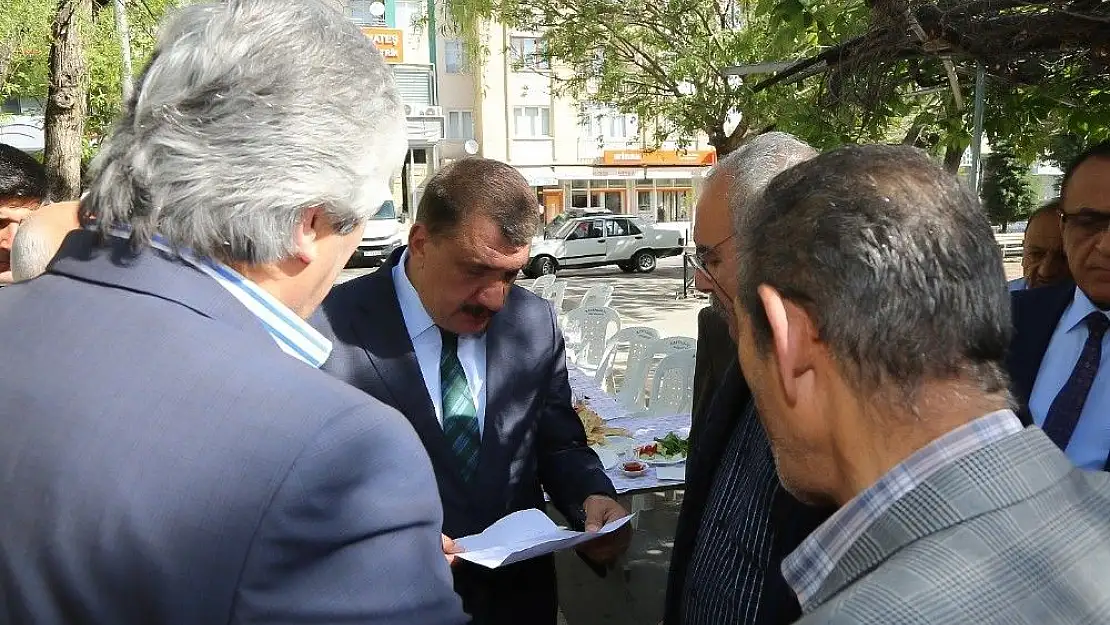 'Gürkan muhtarlar ile bir araya geldi'