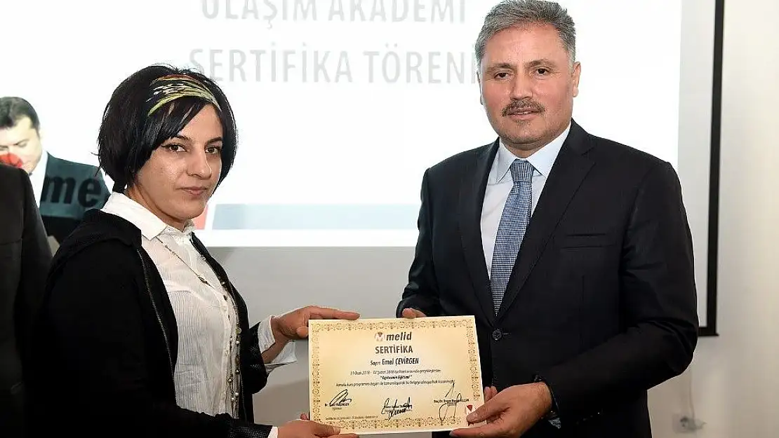 'Eğitime katılan personellere sertifikaları verildi'