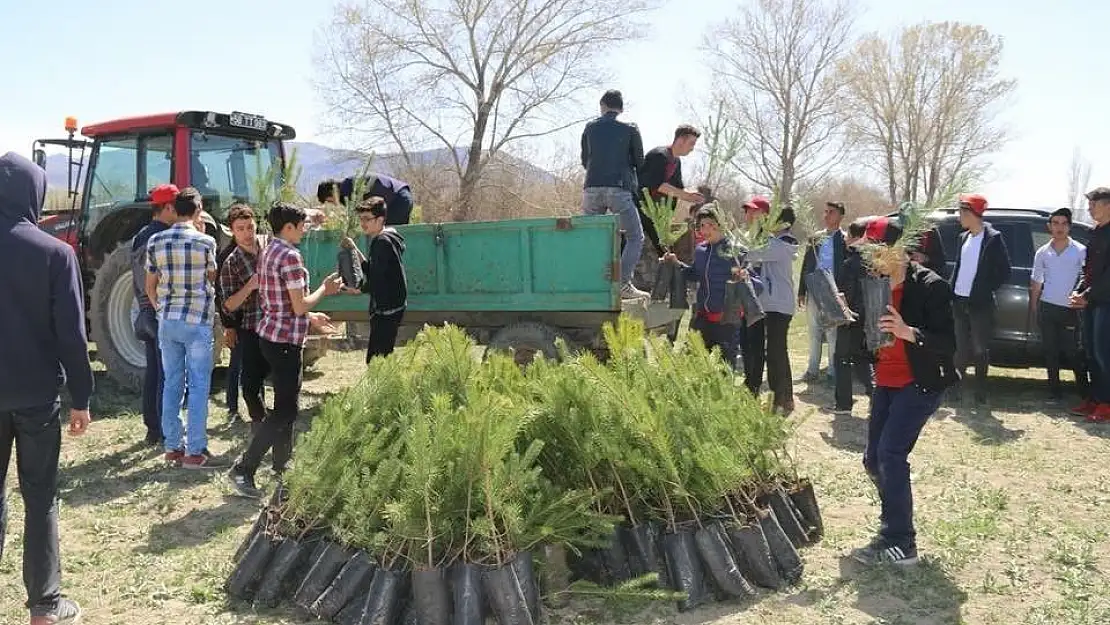 'Seninde bir dikili fidanın olsun'