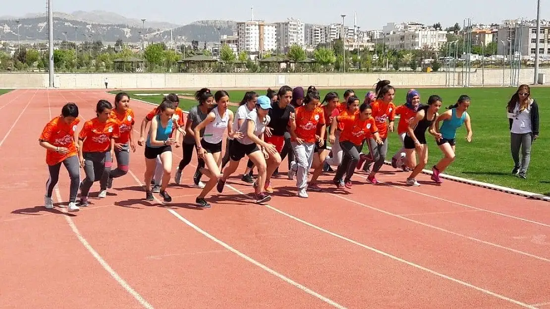 '23 Nisan atletizm yarışları sona erdi'