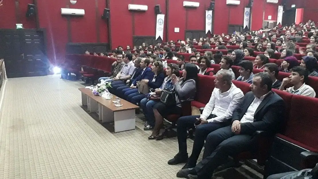'Öğrencilere başarı ve motivasyon semineri'