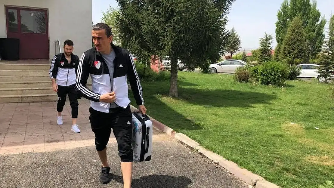 'Elazığspor kafilesi Erzurum´a gitti'