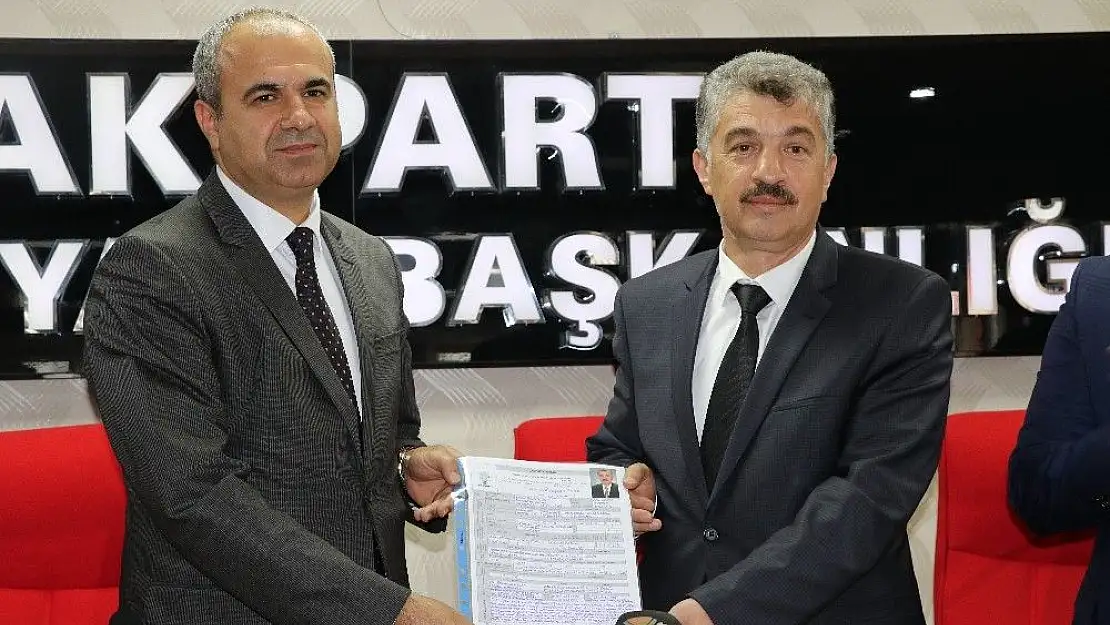'AK Parti´de aday adaylığı başvuruları devam ediyor'
