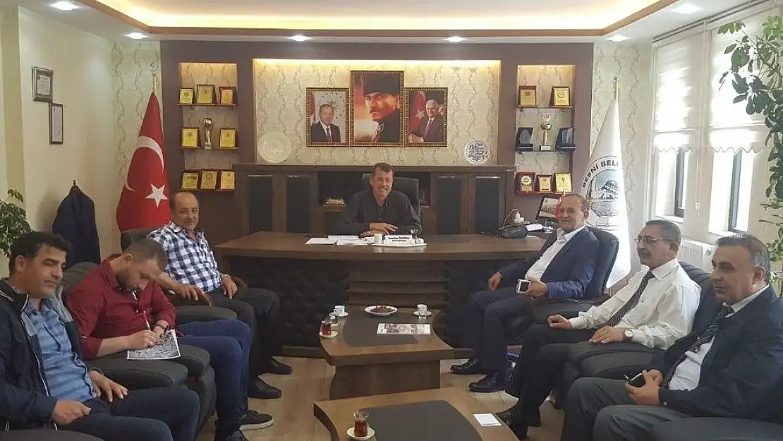 'Osman Özet Suvarlı ve Besni ilçesini gezdi'