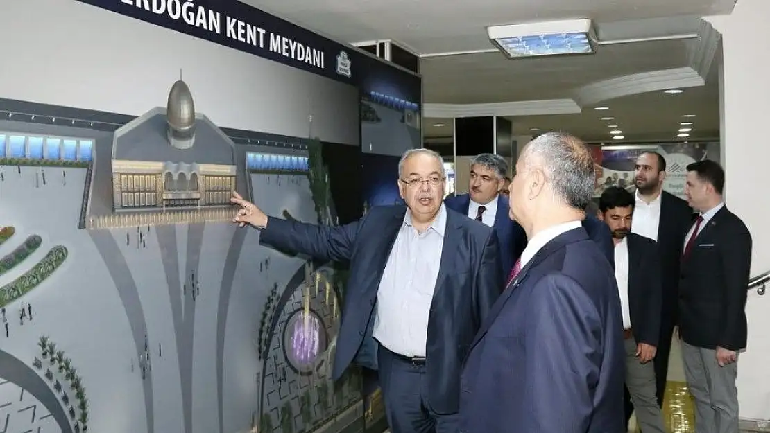 'Sivas Belediye Başkanı Aydın  Kutlu´yla bir araya geldi'