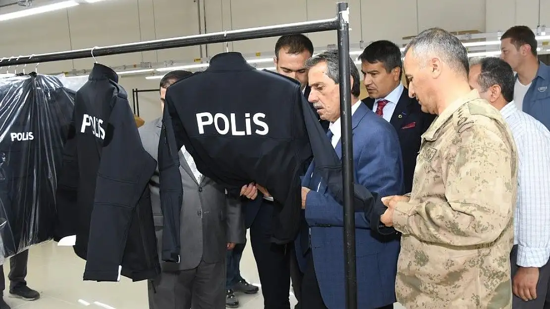 'Türk Polis Teşkilatının üniformaları Adıyaman´da üretiliyor'