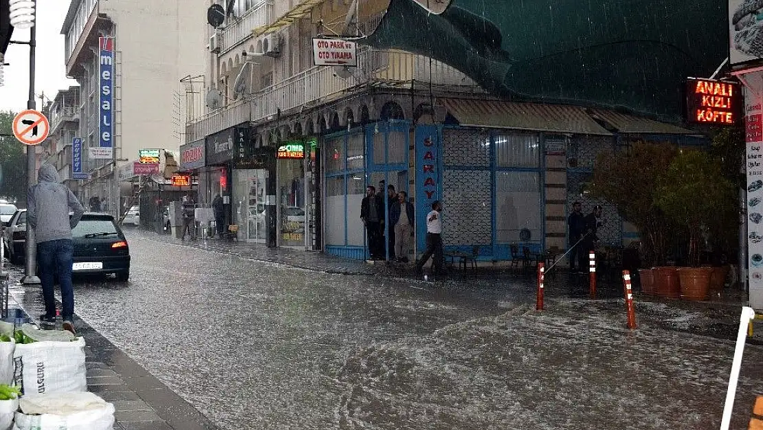 'Malatya´da Mayıs ayında yağan dolu şaşırttı'