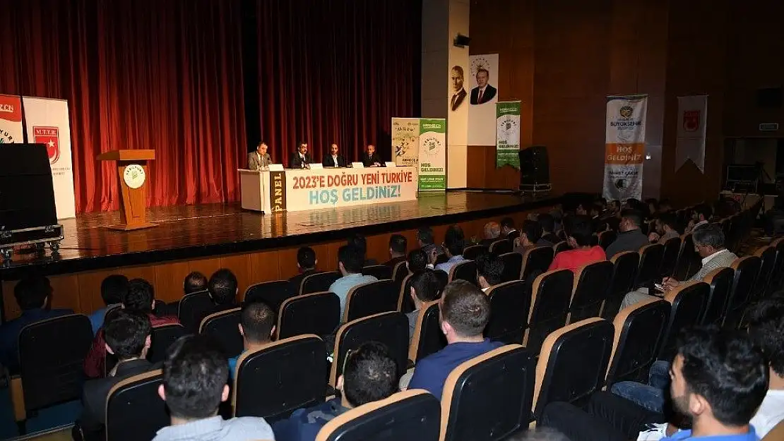 '''2023´e doğru yeni Türkiye'' konulu panel'