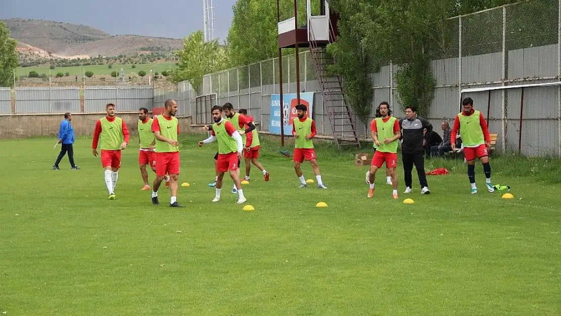 'Elaziz Belediyespor play-off için hazırlanıyor'