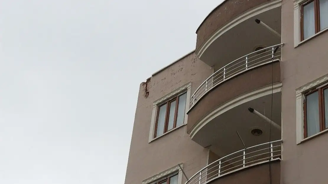 'Adıyaman´a 3 yıldırım düştü'