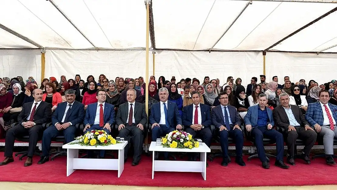'`El Emeği Göz Nuru´ sergisi açıldı'