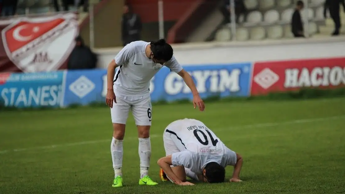 'TFF 3. Lig Play-Off: Elaziz Belediyespor: 2 - Tarsus İdman Yurdu: 5'