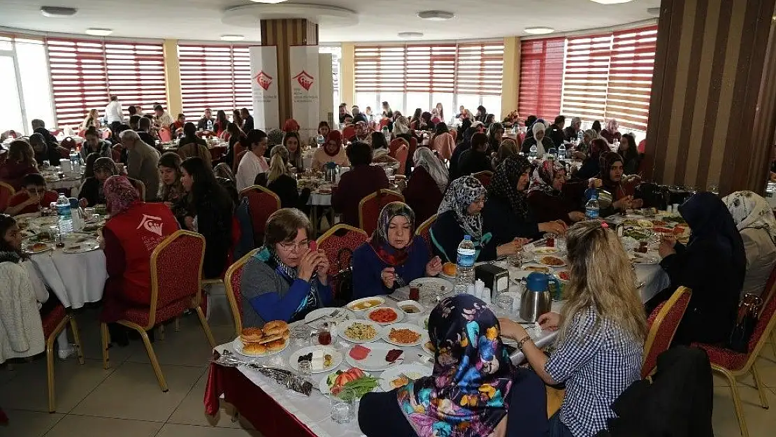 'Şehit anneleri kahvaltıda buluştu'