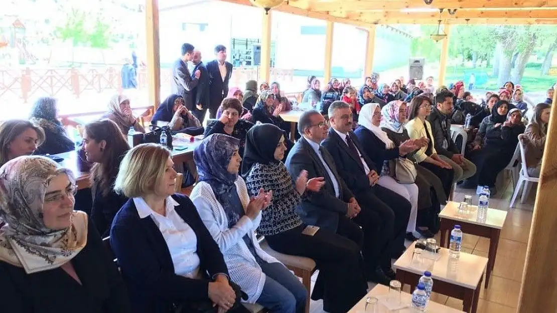 'Akçadağ Belediyesi´nden Anneler Günü etkinliği'