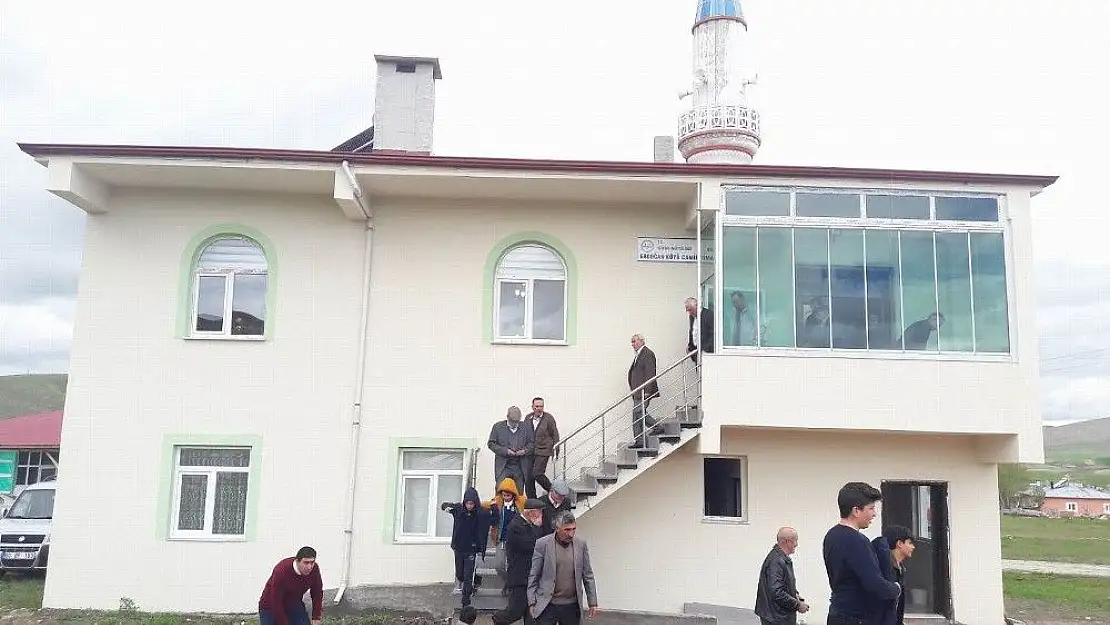 'İmece usulü yapılan caminin açılışı yapıldı'