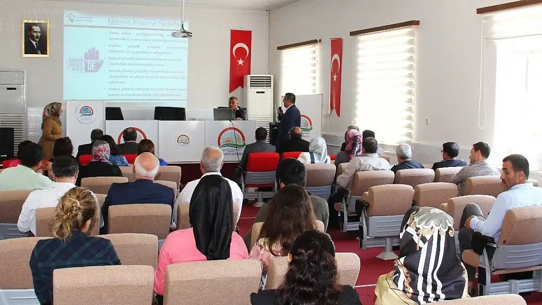 'Kadına yönelik şiddet ile mücadele eğitim semineri verildi'