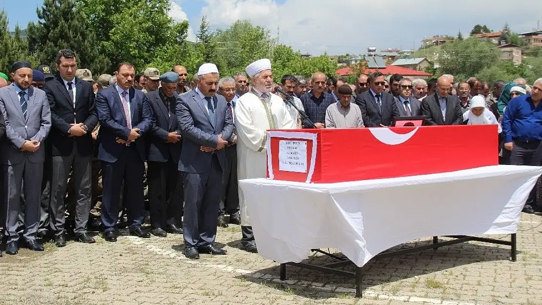 'Şehit polis, memleketinde son yolculuğuna uğurlandı'