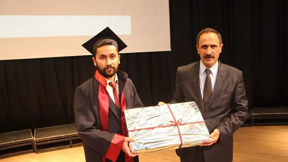 'FÜ Mühendislik Fakültesinde mezuniyet töreni'