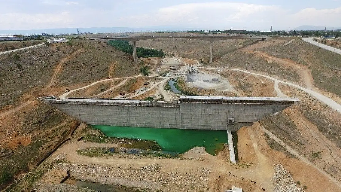 'Çınar Beylerderesi Şehir Parkı İnşaatında incelemelerde bulundu'