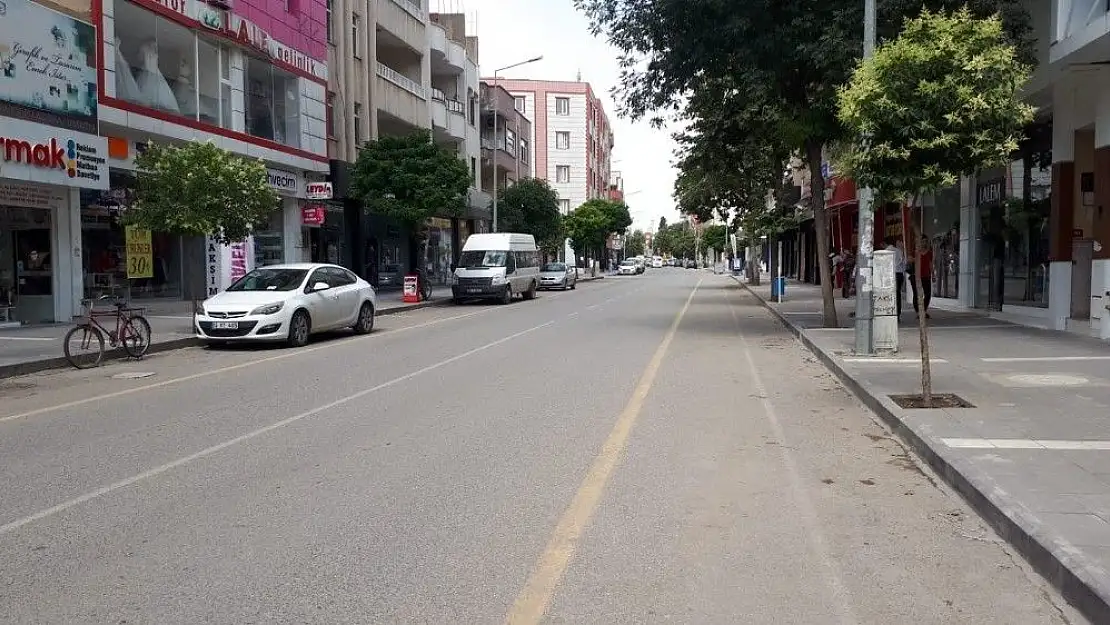 'Adıyaman´da cadde ve sokaklar boş kaldı'
