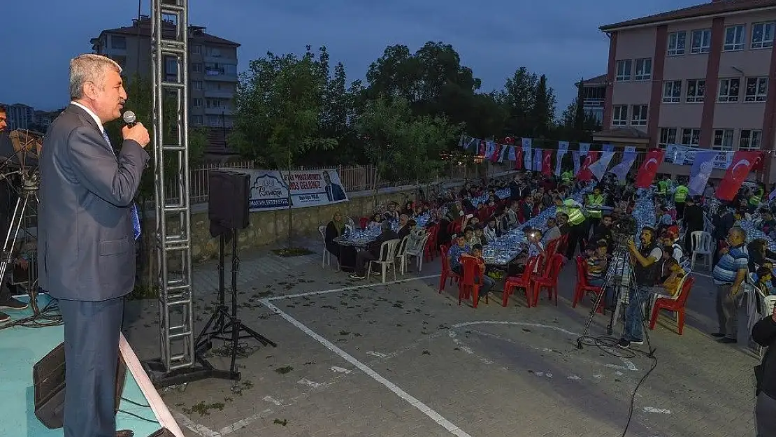 'Büyükşehir Belediyesi iftar programları devam ediyor'