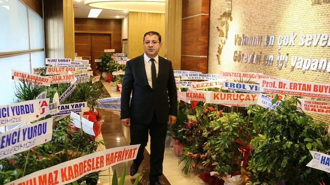 'Çiçeklerin geliri şehit ailelerine bağışlandı'